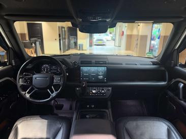 Land Rover Defender 110 Hard Top D200 — photo 3