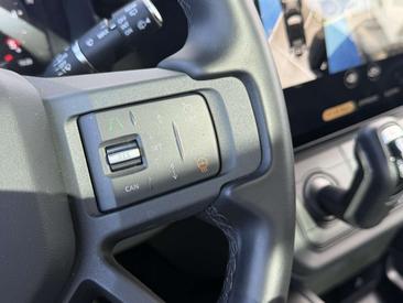 Land Rover Defender D350 — photo 15