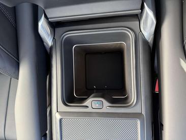 Land Rover Range Rover P550e — photo 16