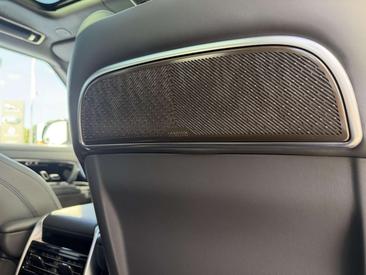 Land Rover Range Rover P550e — photo 20