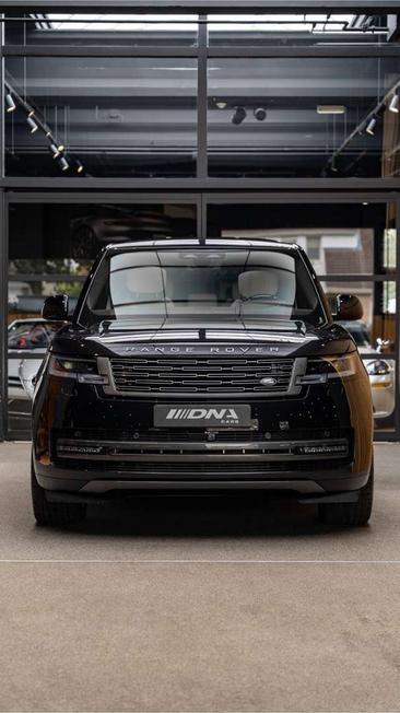 Land Rover Range Rover P550e — photo 19