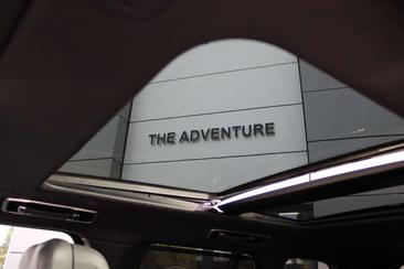 Land Rover Range Rover P550e — photo 11