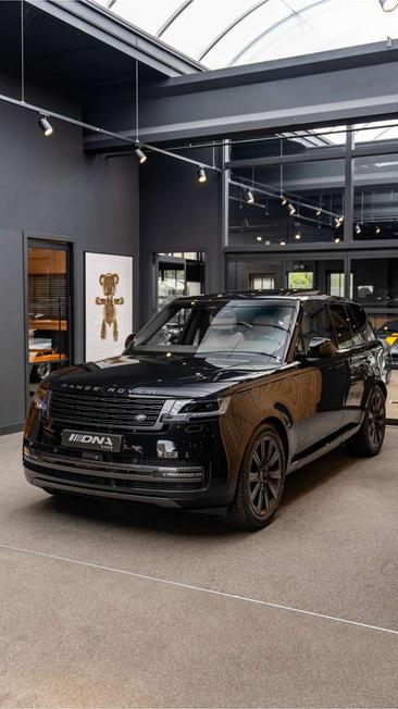 Land Rover Range Rover P550e — photo 20