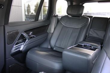 Land Rover Range Rover P550e — photo 14