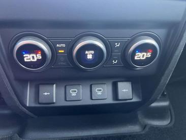 Land Rover Defender 110 P400e — photo 18