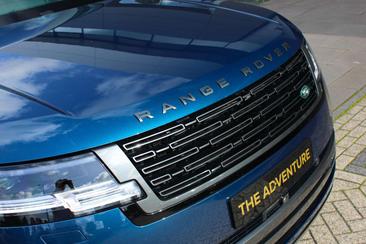 Land Rover Range Rover P550e — photo 15