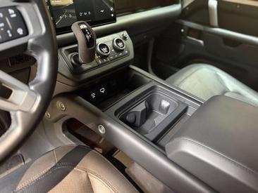 Land Rover Defender 110 Hard Top D200 — photo 21