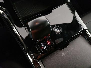 Land Rover Range Rover Sport SV — photo 22