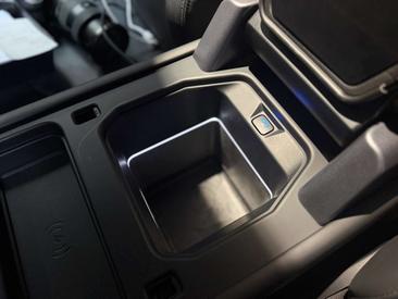 Land Rover Defender 110 Hard Top D200 — photo 23