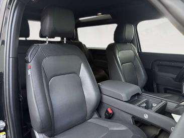 Land Rover Defender D200 — photo 16