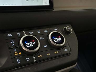 Land Rover Defender 90 D200 — photo 11