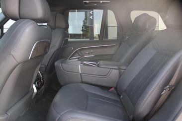 Land Rover Range Rover P550e — photo 39