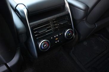 Land Rover Range Rover P550e — photo 40