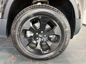 Land Rover Defender 90 D250 — photo 8