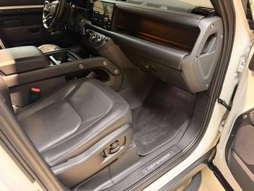 Land Rover Defender 110 Hard Top D200 — photo 42
