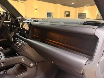 Land Rover Defender 110 Hard Top D200 — photo 43