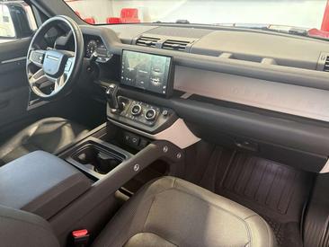 Land Rover Defender 90 D250 — photo 11