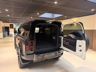 Land Rover Defender 110 Hard Top D200 — photo 48