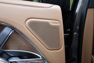Land Rover Range Rover D350 — photo 15