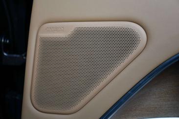 Land Rover Range Rover D350 — photo 26