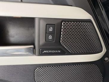 Land Rover Defender 90 D250 — photo 30