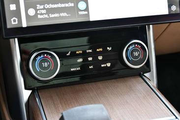Land Rover Range Rover D350 — photo 36