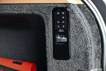 Land Rover Range Rover D350 — photo 46