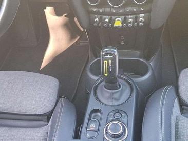 Mini 3 Portes Berline Cooper SE — photo 9