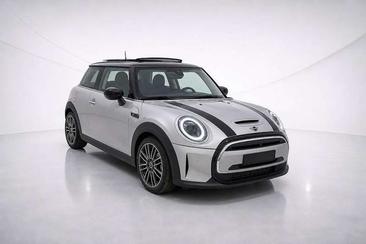 Mini 3 Portes Berline Cooper SE — photo 3
