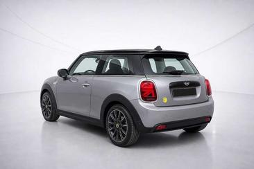 Mini 3 Portes Berline Cooper SE — photo 4