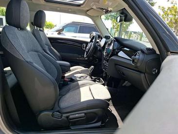 Mini 3 Portes Berline Cooper SE — photo 6