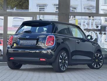 Mini 3 Portes Berline Cooper SE — photo 2