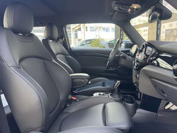 Mini 3 Portes Berline Cooper SE — photo 5