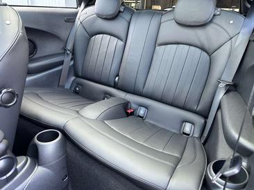 Mini 3 Portes Berline Cooper SE — photo 11