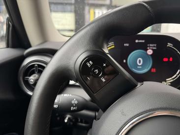 Mini 3 Portes Berline Cooper SE — photo 15