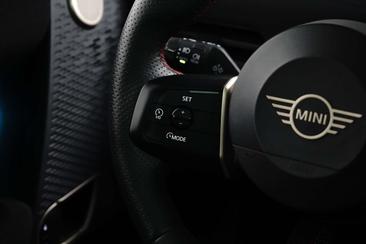 Mini Cooper Electric Berline Cooper SE — photo 13