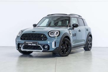 Mini Countryman Cooper SE ALL4 — photo 3