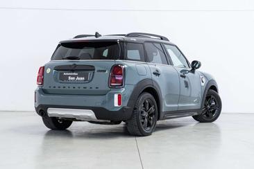 Mini Countryman Cooper SE ALL4 — photo 10