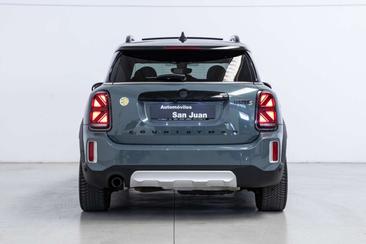 Mini Countryman Cooper SE ALL4 — photo 13