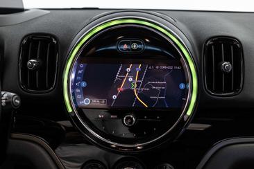 Mini Countryman Cooper SE ALL4 — photo 21