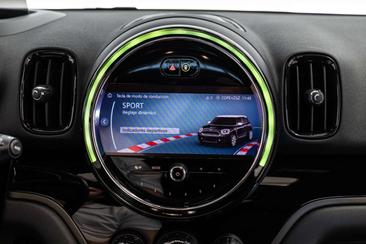 Mini Countryman Cooper SE ALL4 — photo 25