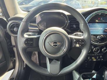Mini 3 Portes Berline Cooper SE — photo 6