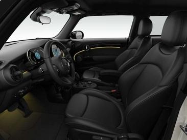 Mini 3 Portes Berline Cooper SE — photo 3