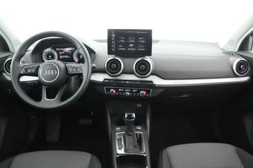 Audi Q2 35 TFSI — photo 12