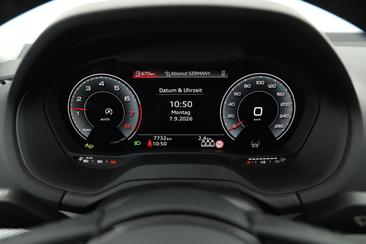 Audi Q2 35 TFSI — photo 8
