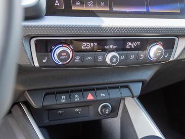 Audi A1 Sportback 25 TFSI — photo 12