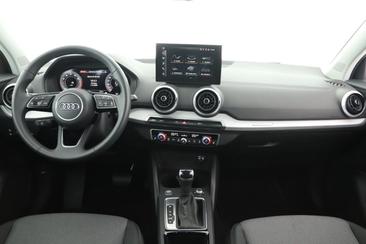Audi Q2 35 TFSI — photo 12