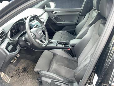 Audi Q3 TFSI E 45 E — photo 10