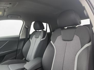 Audi Q2 35 TFSI — photo 13