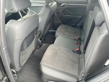 Audi Q3 TFSI E 45 E — photo 13